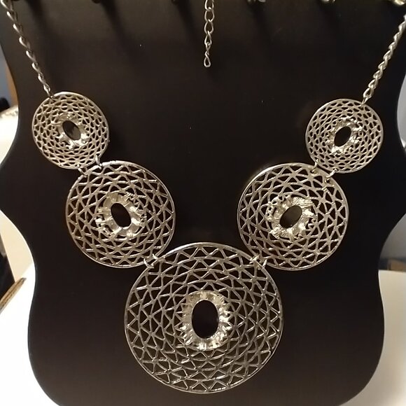 Club Monaco Silver Statement Necklace with Black Stones - Picture 3 of 3